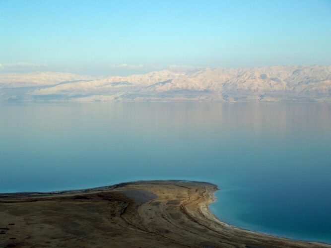 صورة للبحر الميت